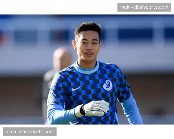 申花薛庆浩门将位置表现稳健 年轻守门员获宝贵锻炼机会 申花薛庆浩门将位置表现稳健 年轻守门员获宝贵锻炼机会